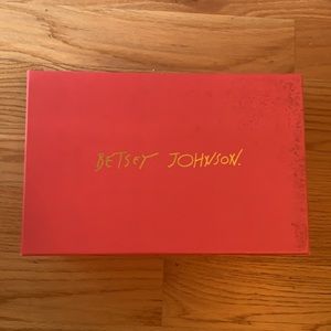 Betsy Johnson stiletto pumps gold heel